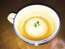 レンジで簡単☆新玉ねぎのコンソメスープ