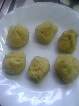 さつまいもとりんごの茶巾♪