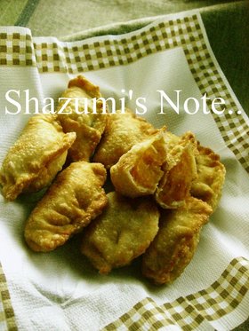 手作り餃子の皮で田舎風かぼちゃパイ