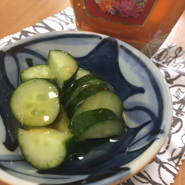 キュウリに蜂蜜かけるとメロン味って本当 レシピ 作り方 By Maasan クックパッド