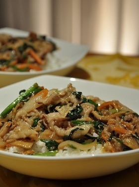 豚肉とニラのみそ炒め☆どんぶり