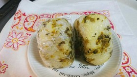ゴマ醤油の高菜おにぎり