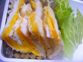 お弁当に目玉焼きマヨサンド☆