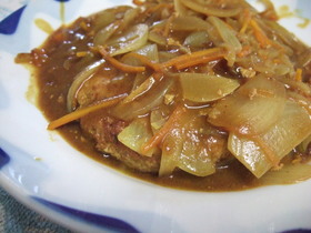 子どもも夫も大好きなカレーハンバーグ
