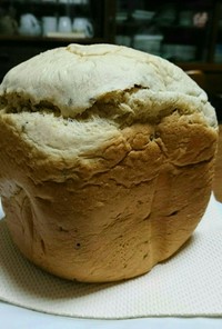ふわふわハトムギ黒ごま食パン