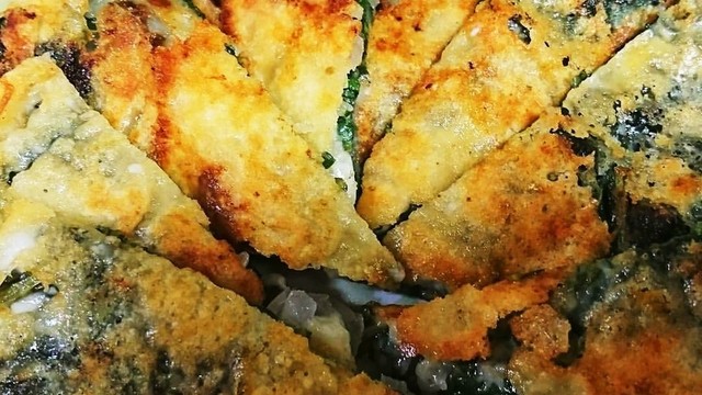 春菊のチーズチヂミ レシピ 作り方 By 大村農園の嫁 クックパッド 簡単おいしいみんなのレシピが356万品