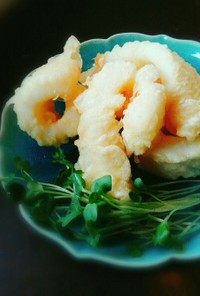 ポン酢でいただく、アオリイカの天ぷら。