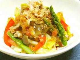 レンジで♪豚肉と野菜の梅だれ蒸しサラダ