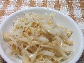 大根とちっこいエビのヘルシーサラダ