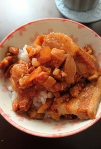 台湾料理 魯肉飯 ルーローハン