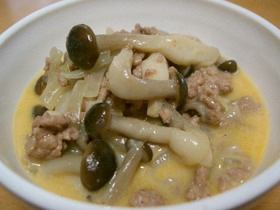 しめじのチーズ和え