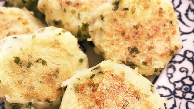 じゃがいもおやき離乳食後期 手づかみ食べ レシピ 作り方 By あみ クックパッド 簡単おいしいみんなのレシピが350万品