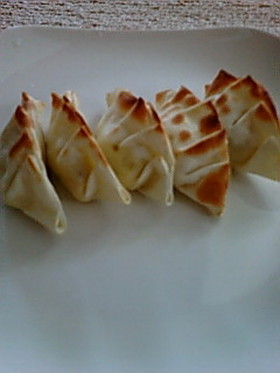 餃子の皮でスイートポテト♡パイ風