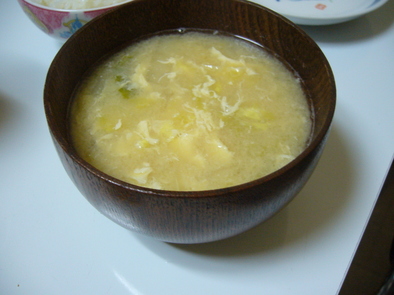 白菜の味噌汁の写真