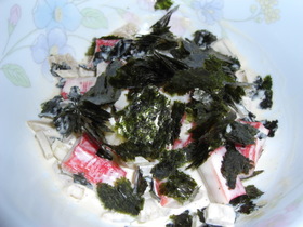カニかまと玉ねぎのマヨネーズ和え