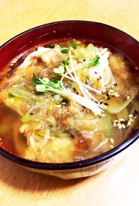ピリ辛煮麺スープ