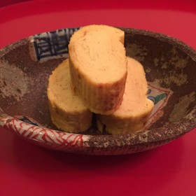 巻き簾で巻くたまご焼き