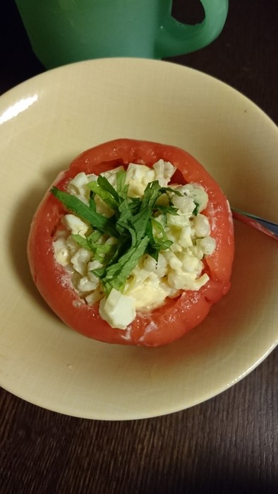 カップトマトのサラダの写真