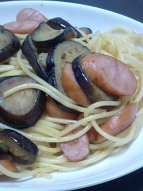 茄子とウィンナーの塩ダレ風パスタ