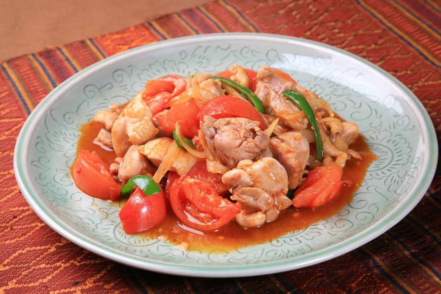 タイ風鶏肉の炒め物の画像