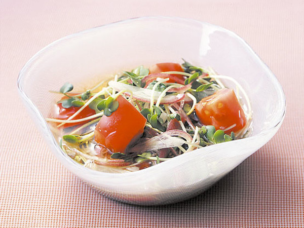 トマトとみょうがの和風サラダ