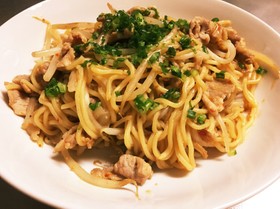 簡単ガッツリ☆ちょいピリ辛味噌焼きそば