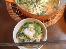 えっ!?やきそば麺で煮込みラーメン
