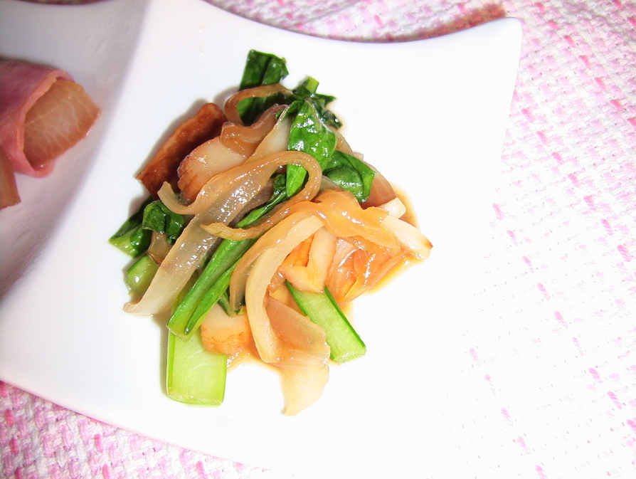 中華風♪たまねぎと小松菜の簡単炒めの画像