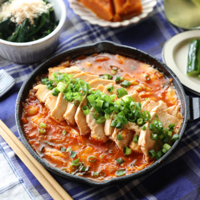 韓国風❤️ピリ辛鶏のキムチ煮込み の写真