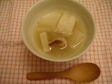 ルクルーゼで♪簡単☆ダイコン＆鶏スープの写真