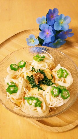 簡単さっぱり☆たまごどうふ梅のせそうめん