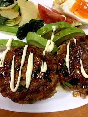 ヨシダグルメのたれで♪にらバーグ