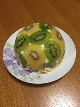 キウイのドームケーキ