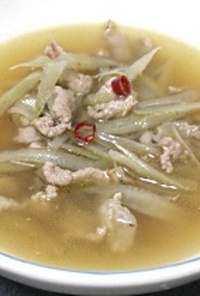豚肉とごぼうのスープ