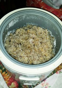 カニとエノキの五穀米炊き込みご飯