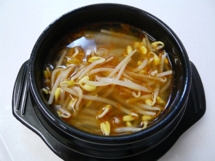 コンナムルクッ（豆もやしスープ）の画像