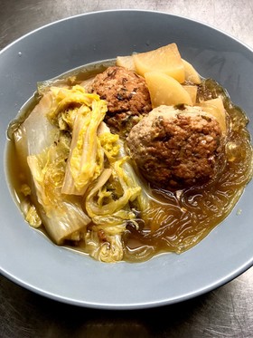 みんな大好き肉団子と白菜と大根春雨スープ