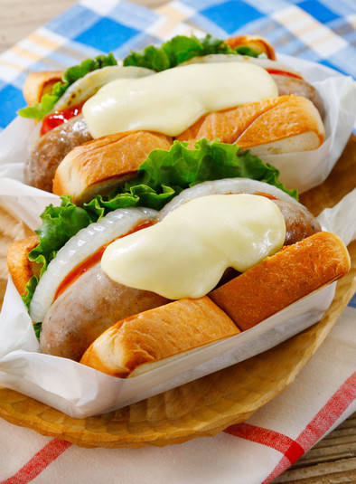 ソーセージのトマトチーズサンドイッチ☆の写真