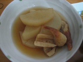 簡単なのに味がしみてる大根の煮物