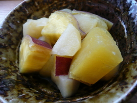 さつまいもとりんごのはちみつ煮♪
