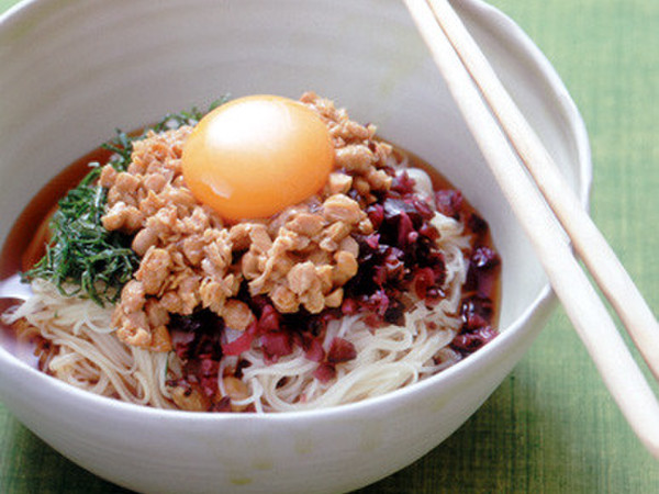 しそ納豆そうめん
