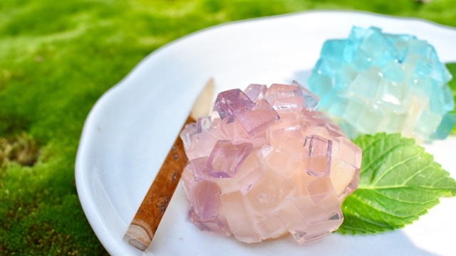 梅雨の風情ある和菓子 紫陽花 レシピ 作り方 By Mm15r クックパッド 簡単おいしいみんなのレシピが368万品