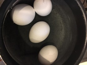 水、冷蔵庫から直で味玉!!