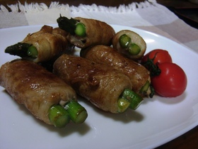 洋:我が家の【豚肉のアスパラ巻き】