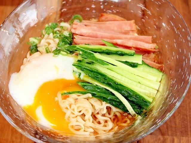 サッポロ一番しょうゆ味で簡単 冷やし中華 レシピ 作り方 By みききみき クックパッド 簡単おいしいみんなのレシピが358万品