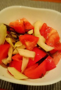 トマトとセロリとめかぶの夏サラダ