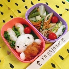 唐揚げどうぞ。ミッフィー弁当