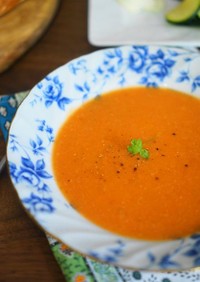 麹で楽しむ、トマトの冷製スープ