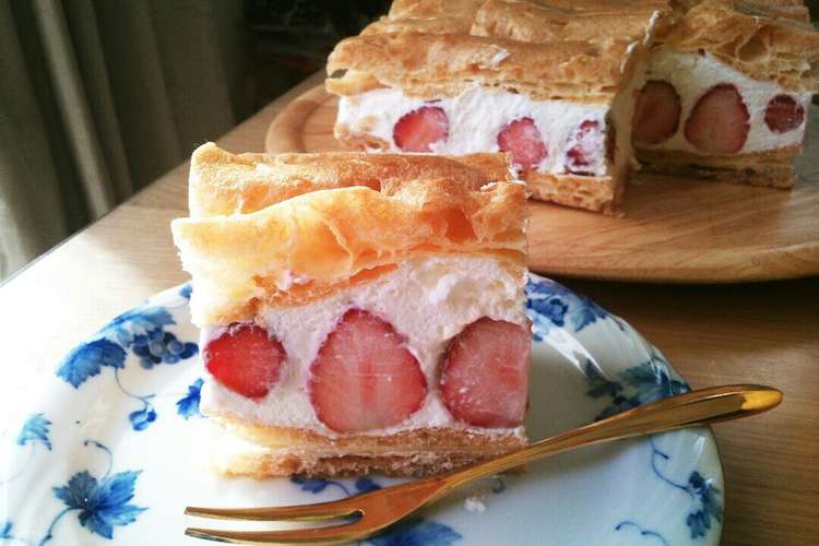 苺のシューサンドケーキ レシピ 作り方 By アンズジャムとバター クックパッド