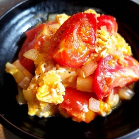 ふわとろ卵とトマトの炒め物ニンニク風味